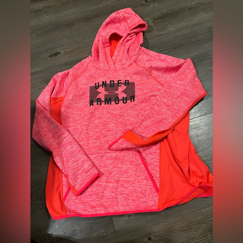 Under armour sweatshirt